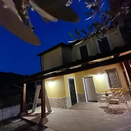 A Casa Di Asja 招待所 特尔尼